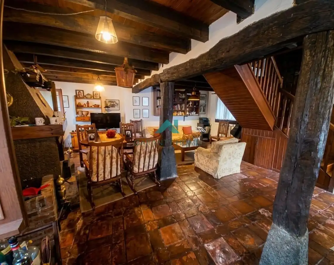 Sala de estar de Casa adosada en venta en Voto con Calefacción, Jardín privado y Terraza