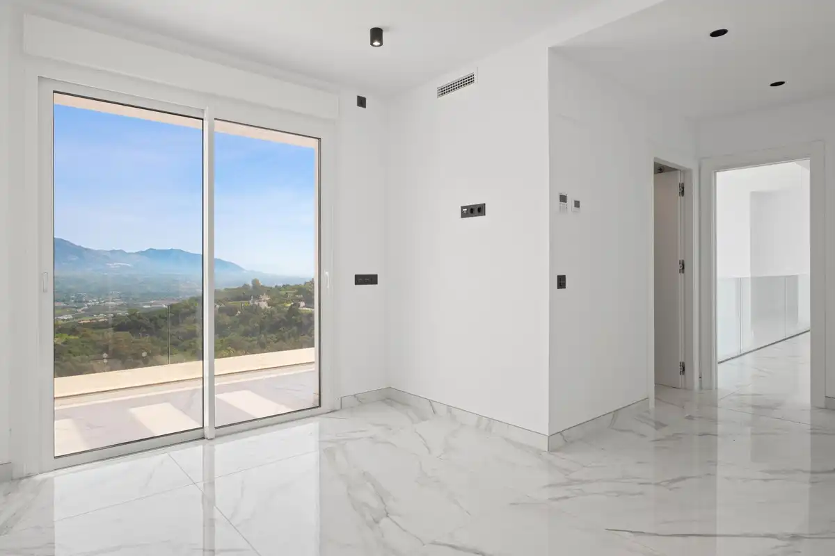 Houses for sale in Ojén  with Air Conditioner, Private garden and Terrace
