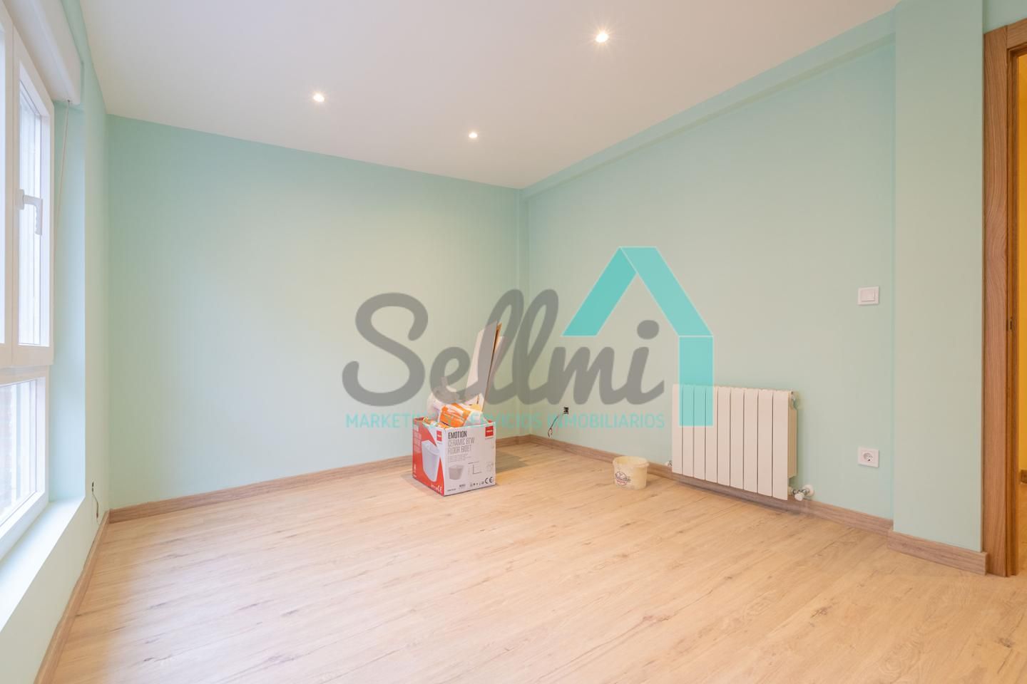 Flat for sale in Oviedo   with Heating