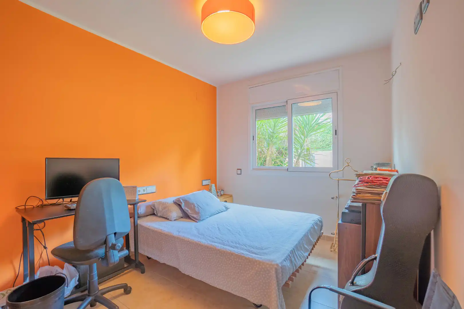 Dormitori de Casa o xalet en venda en Sabadell amb Aire condicionat, Calefacció i Jardí privat