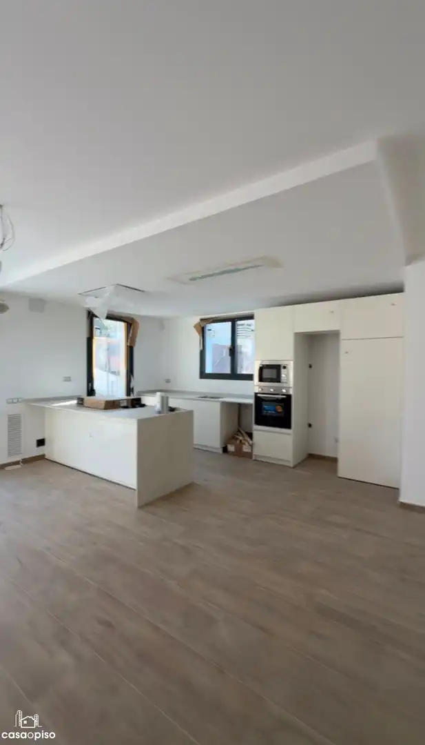 Cocina de Casa adosada en venta en Terrassa con Aire acondicionado, Calefacción y Jardín privado