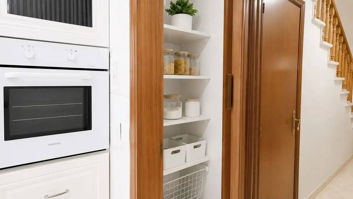 Kitchen of Detached homes for sale in La Línea de la Concepción  with Private garden, Terrace and Jacuzzi