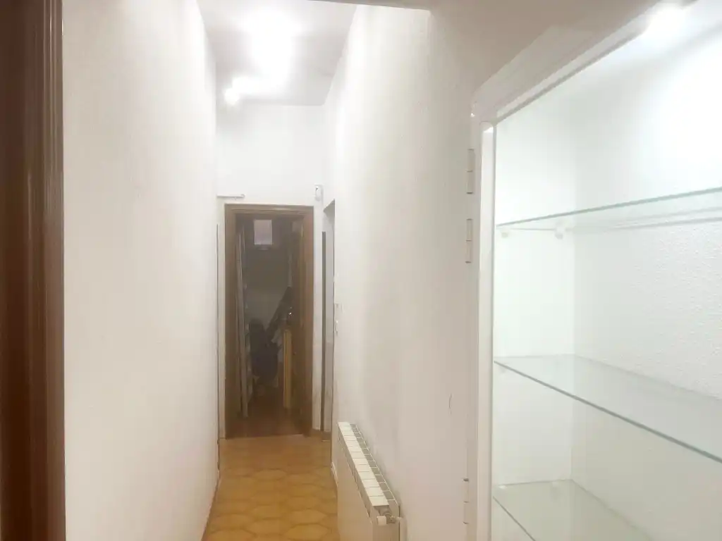 Wohnung zum Verkauf in Madrid mit Klimaanlage, Heizung und Privatgarten