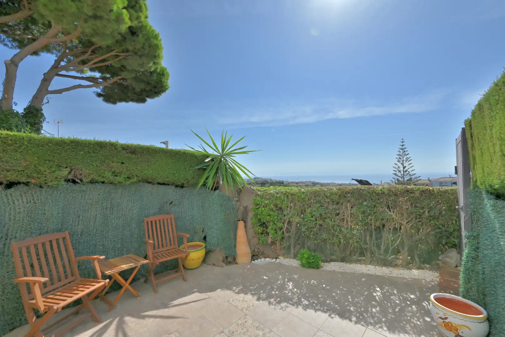 Garden of Ground floor for sale in Calahonda 