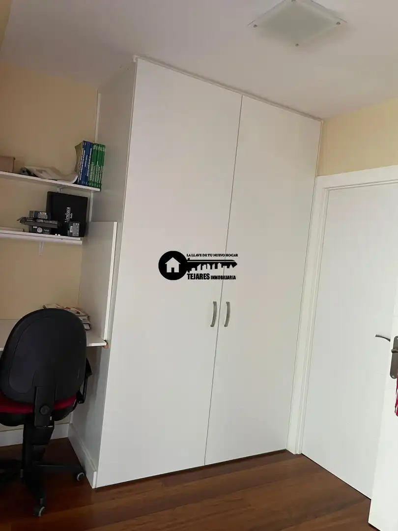 Habitación de Casa adosada en venta en Albacete con Aire acondicionado, Calefacción y Jardín privado