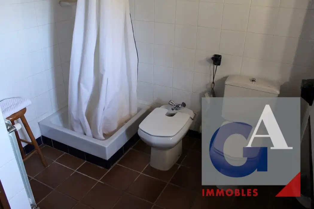 Casa rústica amb terrassa en venda a Sant Joan Les Fonts, imagen 21