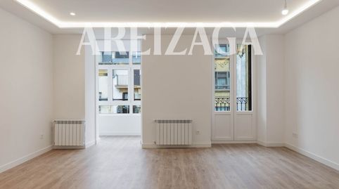 Foto 3 de Piso en venta en Peñaflorida Kalea, 12, Área Romántica, Donostia - San Sebastián