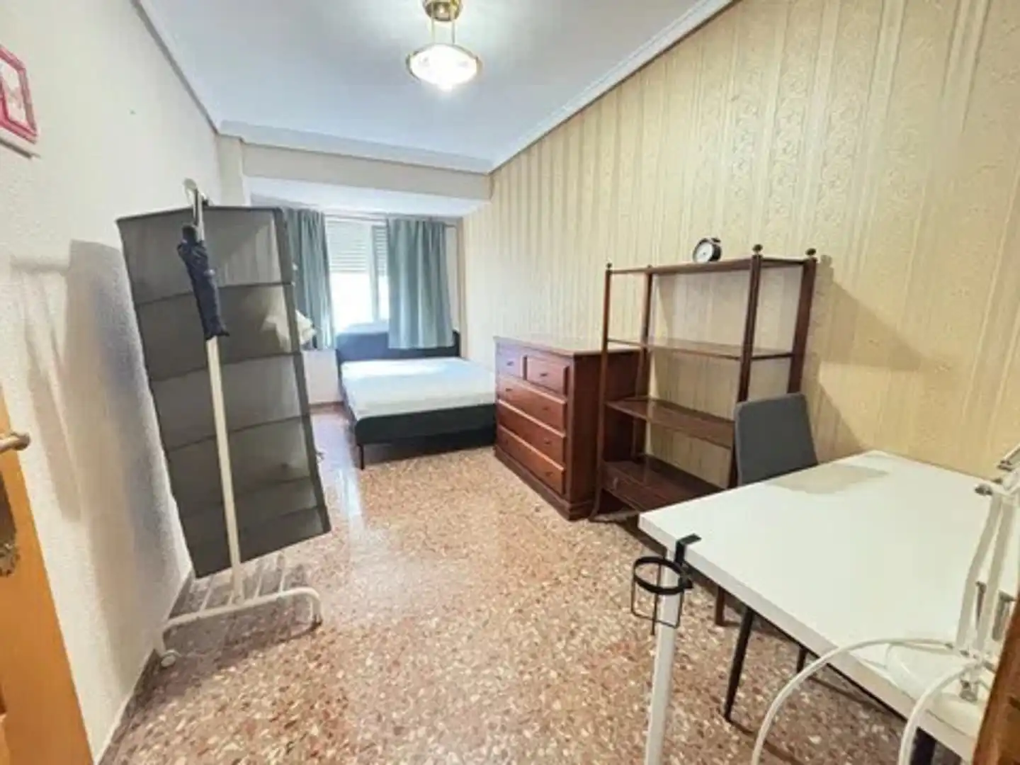 Dormitori de Apartament en venda en Mislata amb Moblat