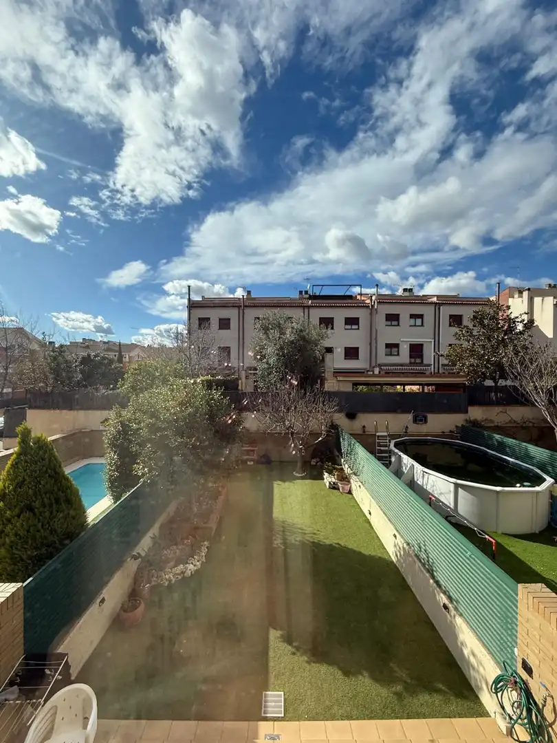 Jardí de Casa adosada en venda en Castellar del Vallès amb Jardí privat, Terrassa i Balcó