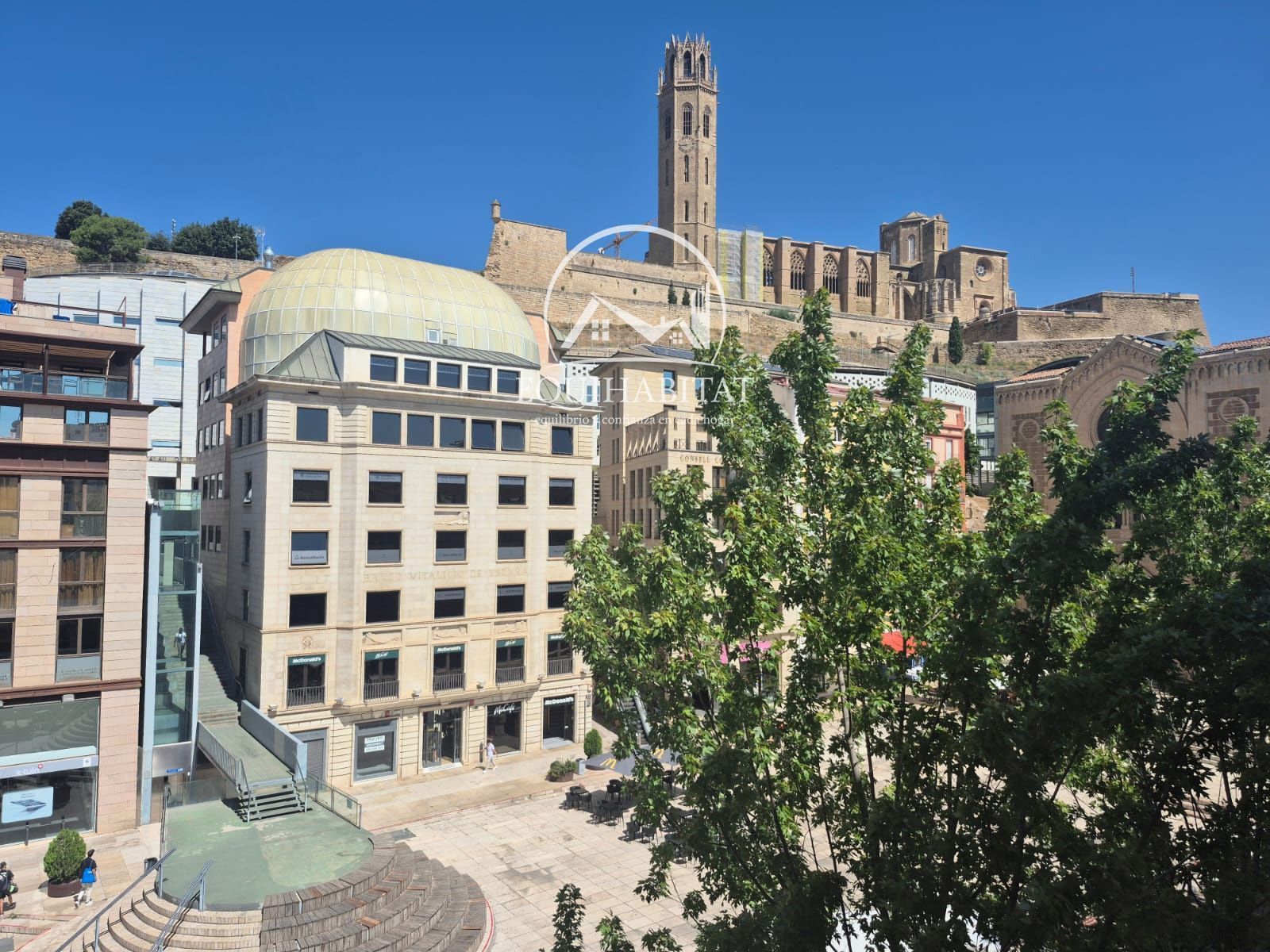Vista exterior de Pis de lloguer en  Lleida Capital amb Terrassa i Moblat