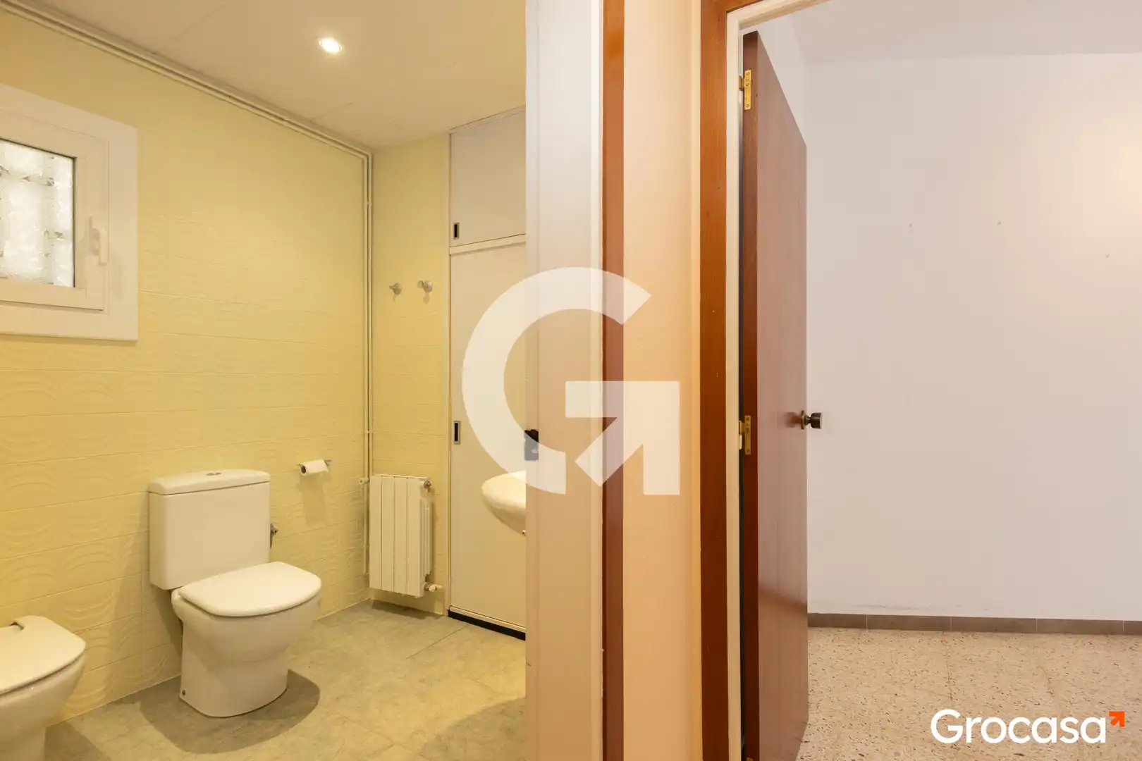 Baño de Piso en venta en Sant Vicenç Dels Horts con Calefacción, Terraza y TV
