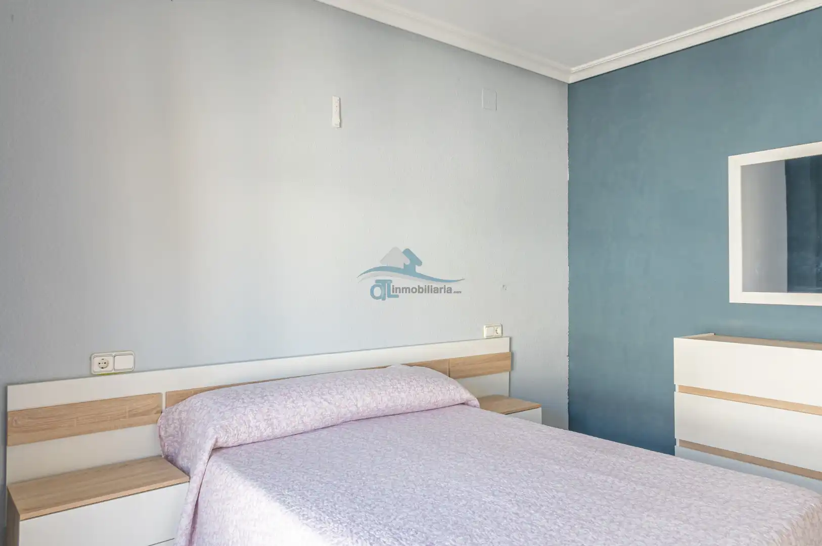 Bedroom of Flat for rent in Linares  with Air Conditioner, Heating and Furnished
