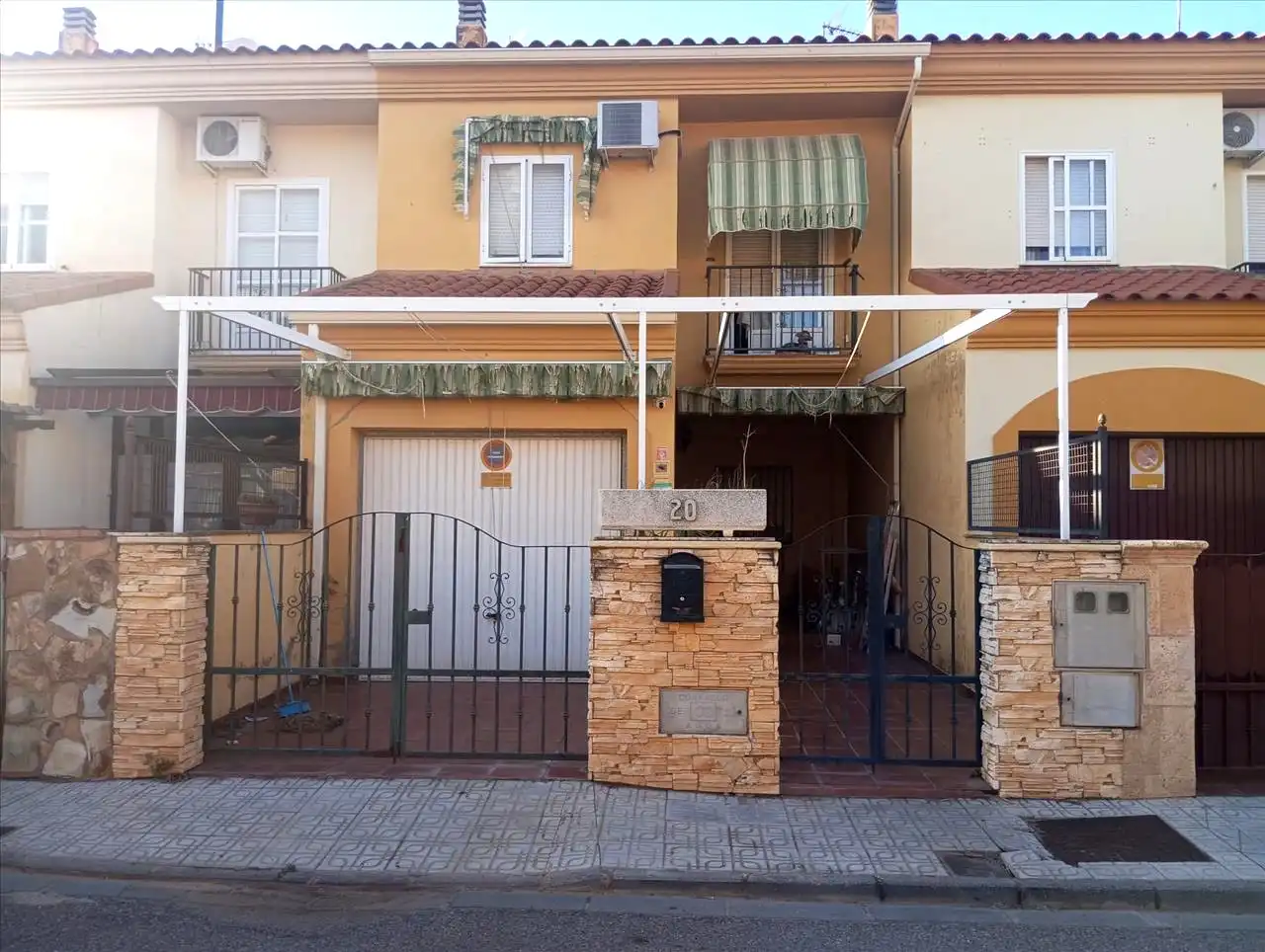 House for sale in Lopez Prudencio