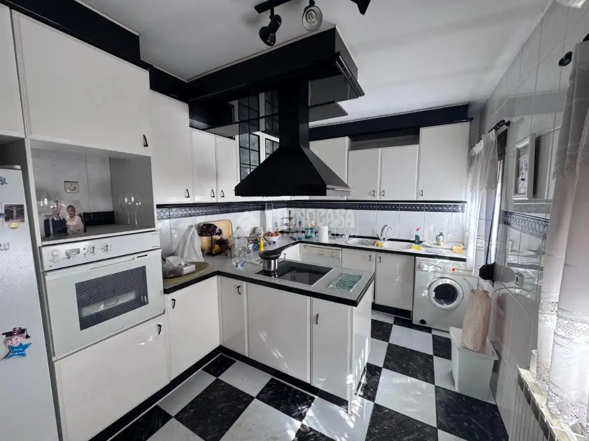 Cocina de Casa adosada en venta en Yepes con Calefacción