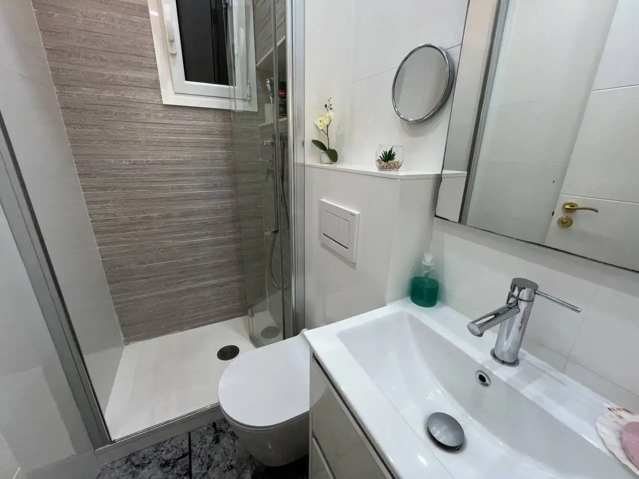 Baño de Piso en venta en Barcelona con Aire acondicionado, Calefacción y Amueblado
