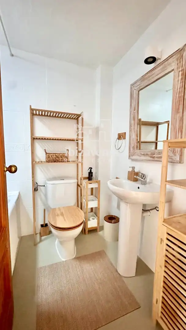 Bathroom of Duplexes for rent in Santa Eulària des Riu  with Air Conditioner, Terrace and Swimming Pool