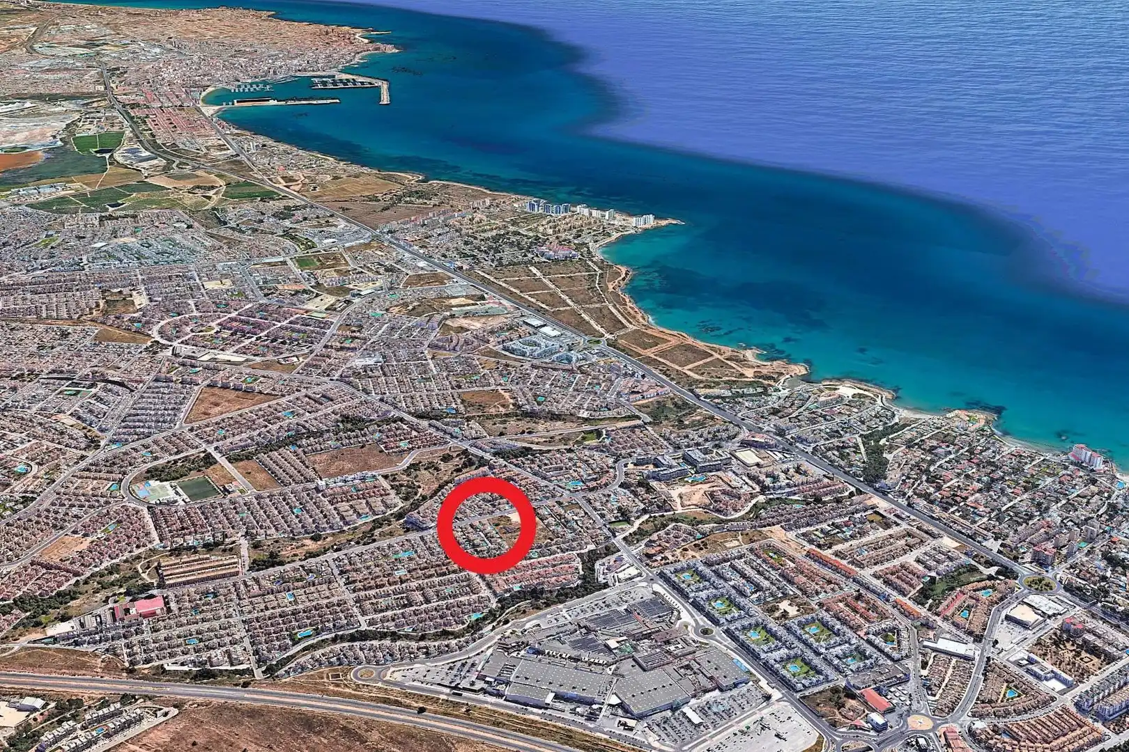 Vista exterior de Casa o xalet en venda en Orihuela amb Aire condicionat, Calefacció i Jardí privat