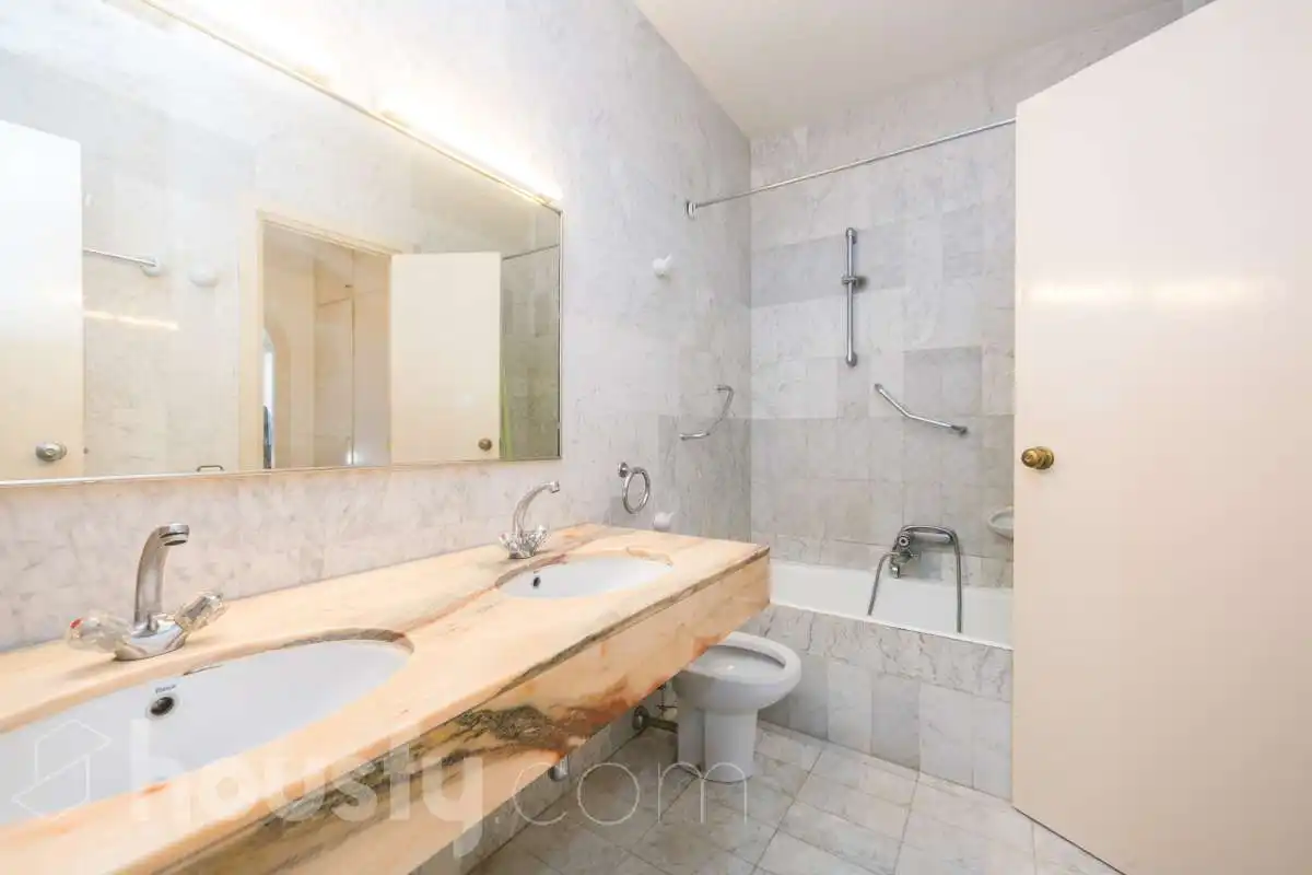 Bany de Casa o xalet en venda en Tarragona amb Calefacció, Jardí privat i Parquet