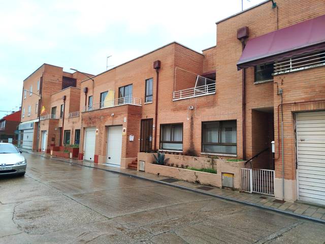 Casa adosada en Venta en Calle San Antolín, 7 en La Overuela
