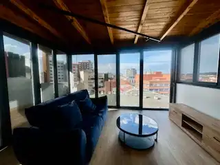Dachboden zur Miete in Avenida República Argentina, 21, Centro Ciudad