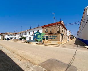 Vista exterior de Casa o xalet en venda en Los Hinojosos   amb Calefacció