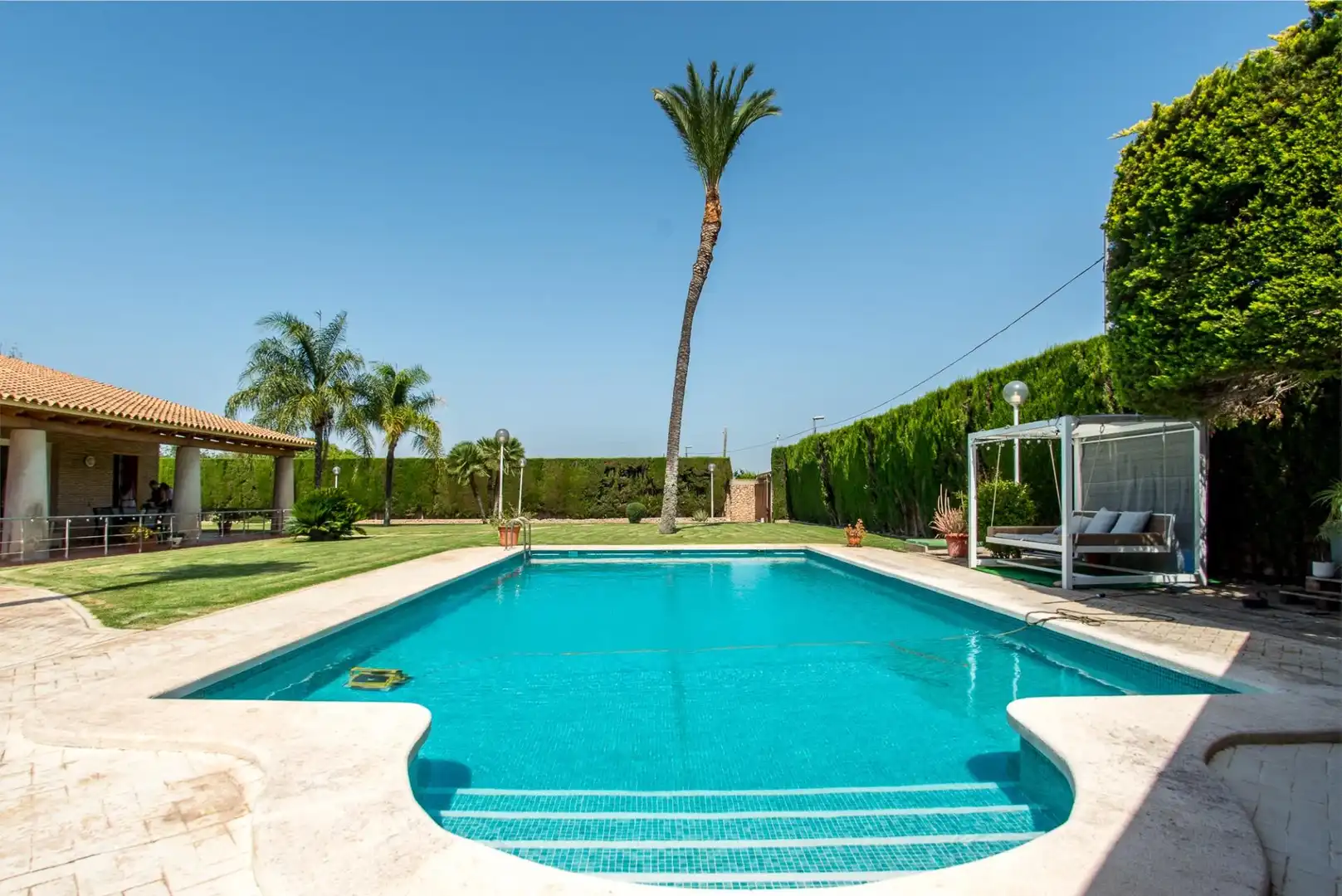 Piscina de Casa o xalet en venda en Murcia amb Aire condicionat, Calefacció i Jardí privat