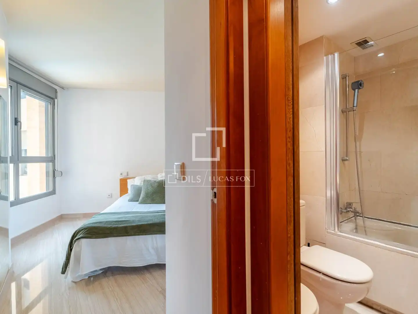 Habitación de Piso en venta en Valencia con Aire acondicionado, Calefacción y Jardín privado
