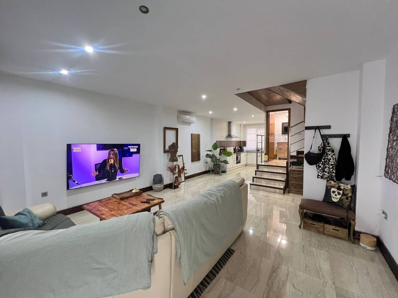 Sala d'estar de Casa adosada en venda en Burriana / Borriana amb Aire condicionat, Terrassa i Moblat