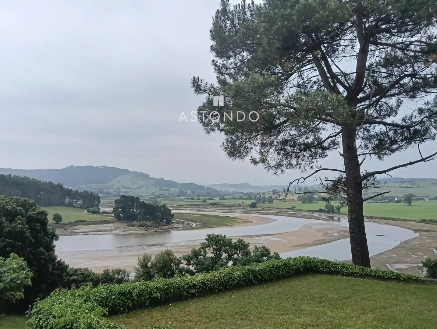 Chalet con terraza en venta en Ajo, imagen 39