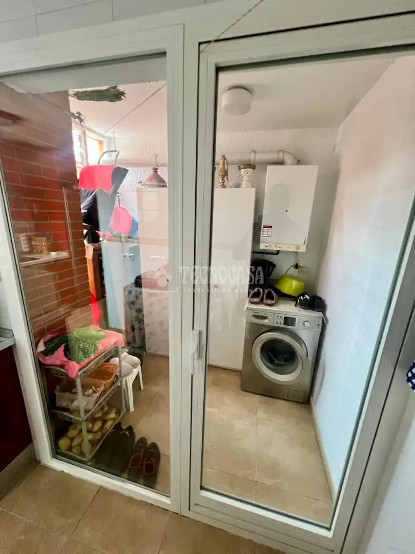 Kitchen of Flat for sale in Parla  with Heating, Terrace and Storage room