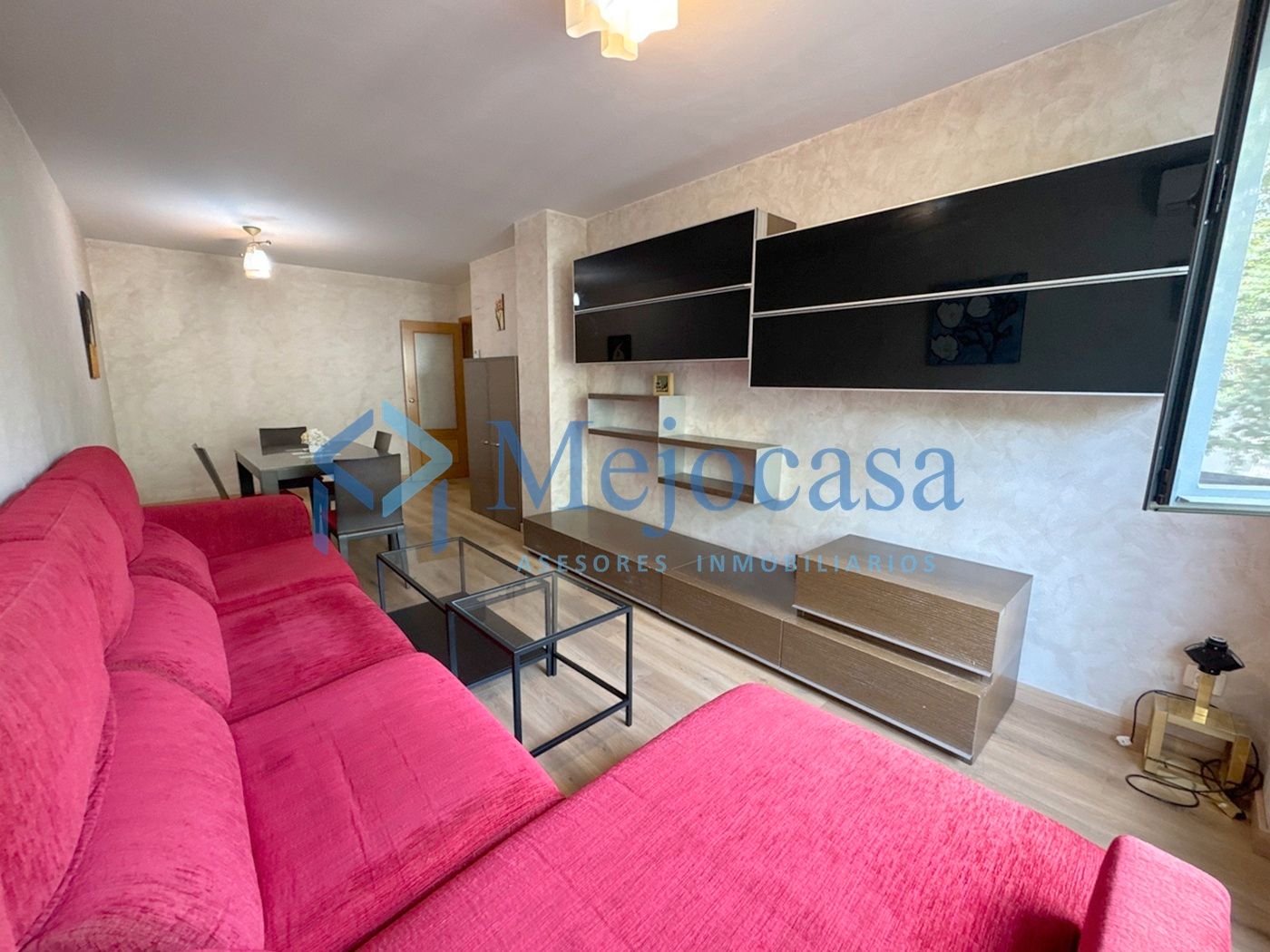 Sala d'estar de Pis en venda en Torrejón de Ardoz amb Aire condicionat, Calefacció i Jardí privat