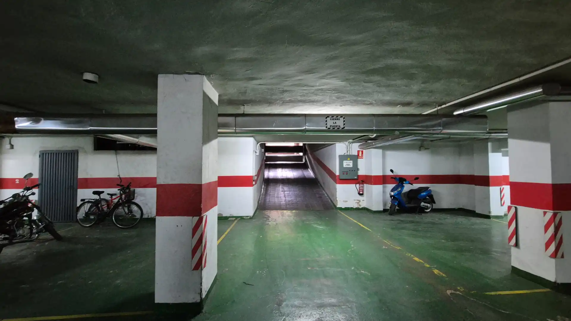 Parking de Piso en venta en Palencia con Calefacción, Terraza y Trastero