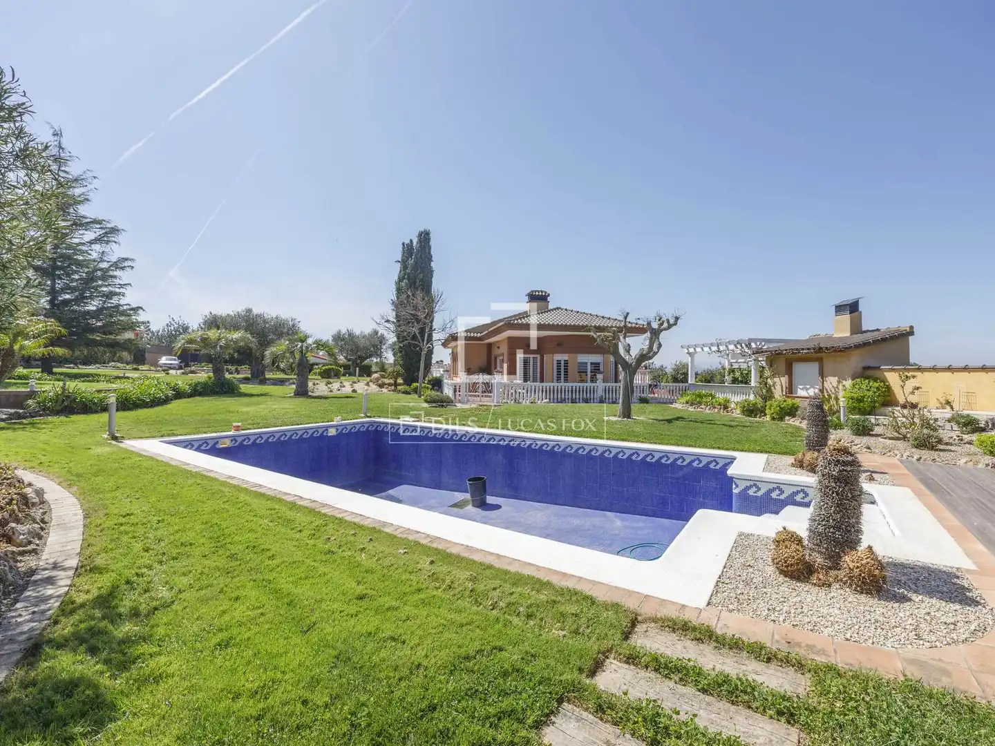 Villa mit Pool zum Verkauf in Montserrat, imagen 9