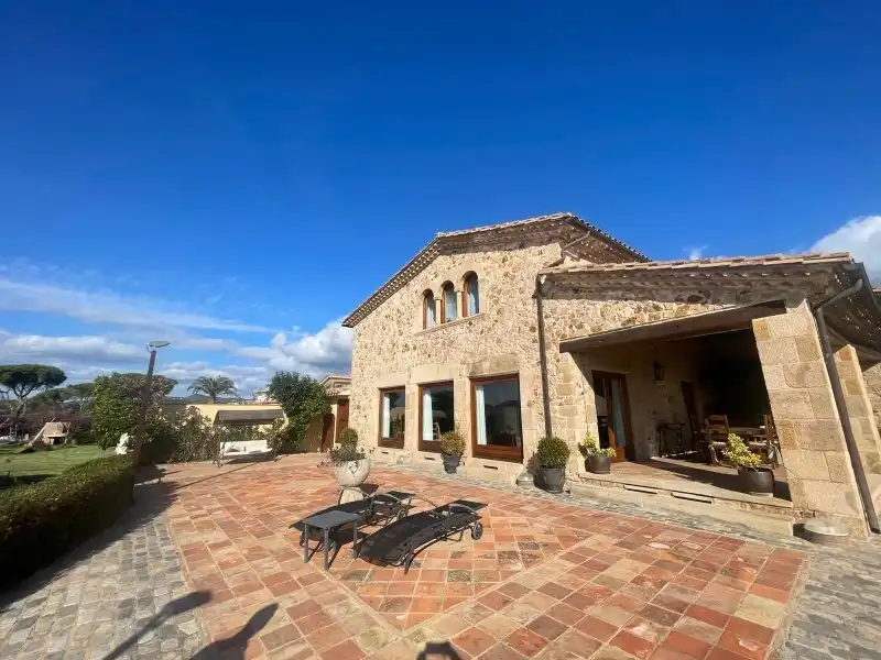 Exterior view of Houses for sale in Sant Feliu de Guíxols  with Air Conditioner, Heating and Private garden