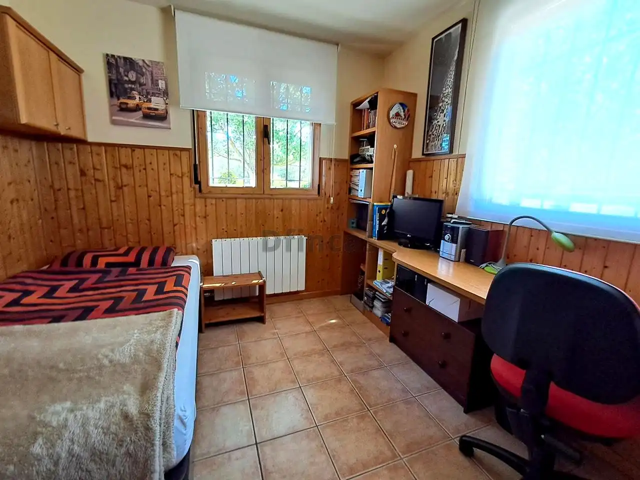 Dormitori de Casa o xalet en venda en Teruel amb Aire condicionat, Calefacció i Jardí privat