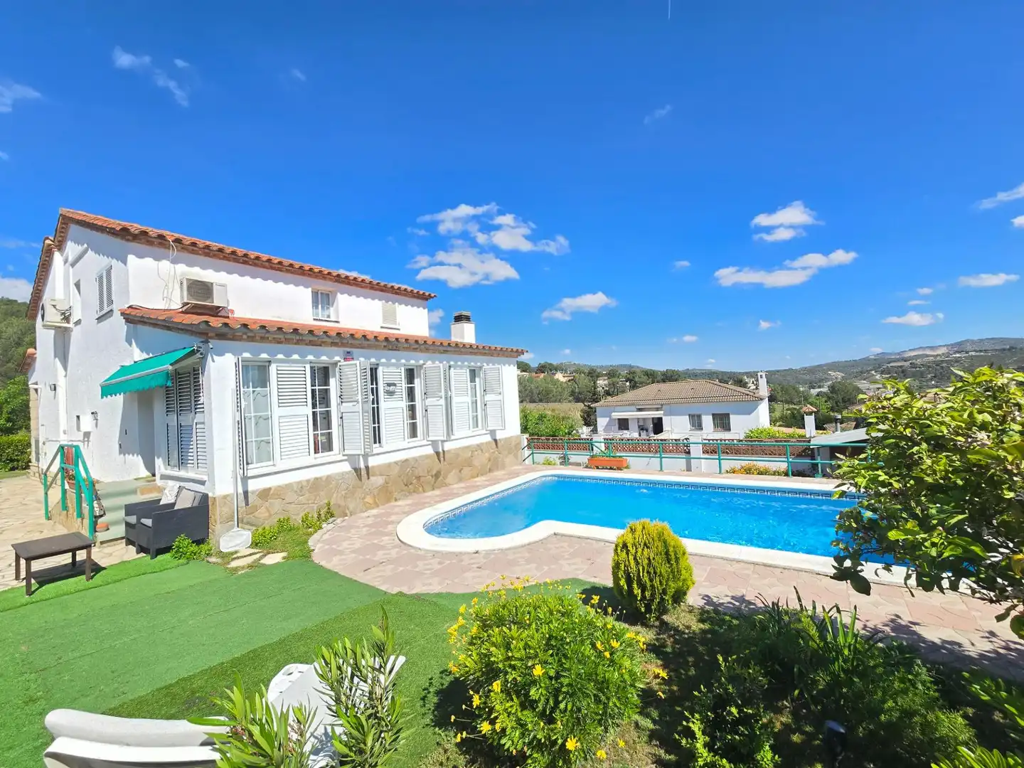 Vista exterior de Casa o chalet en venta en Canyelles con Aire acondicionado, Jardín privado y Terraza