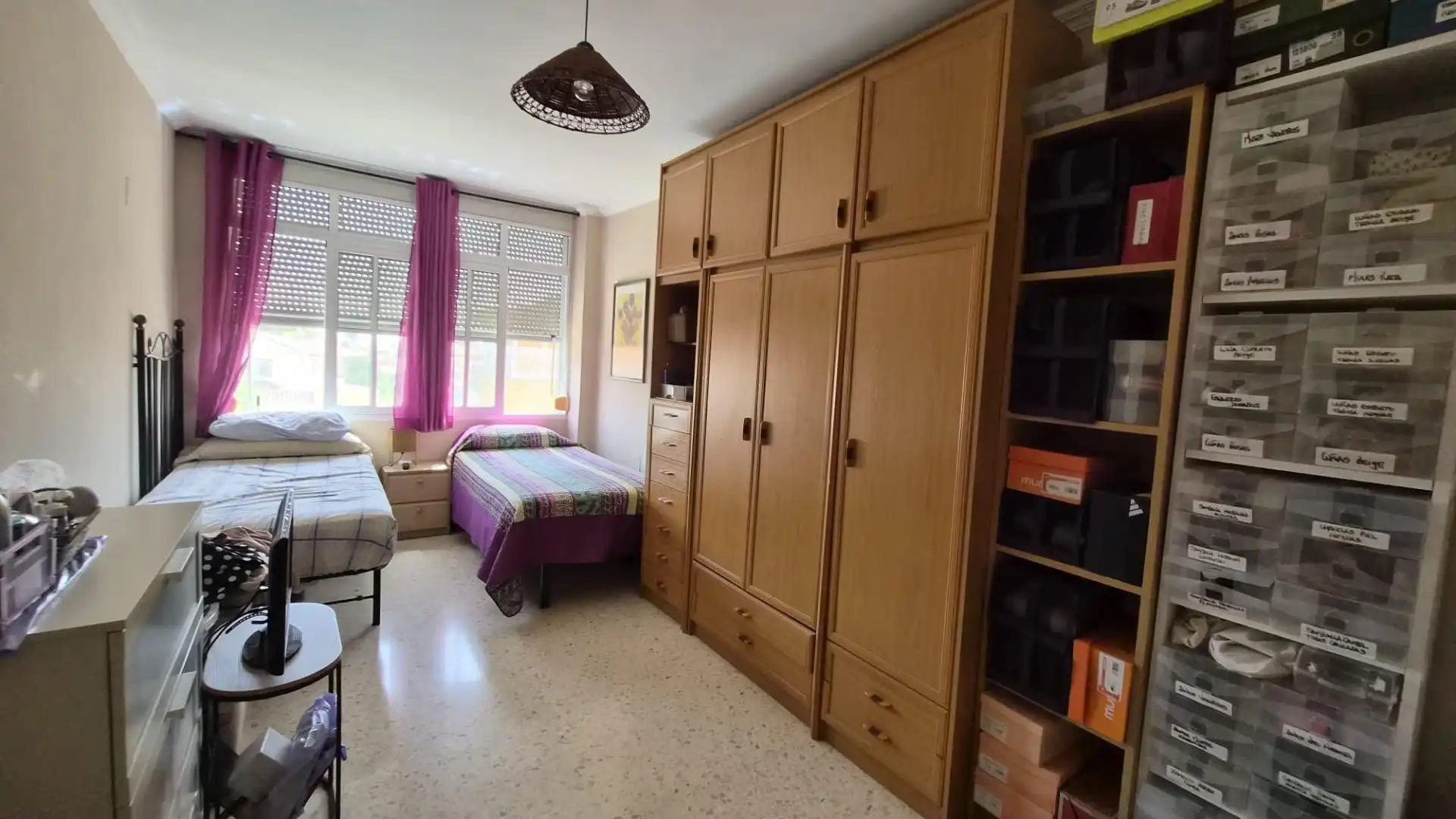 Habitación de Casa adosada en venta en Algeciras