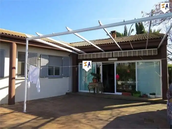 Terrassa de Casa o xalet en venda en Jaén amb Aire condicionat, Traster i Piscina