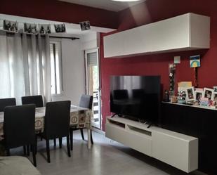 Living room of Flat for sale in  Valencia Capital  with Air Conditioner and Balcony