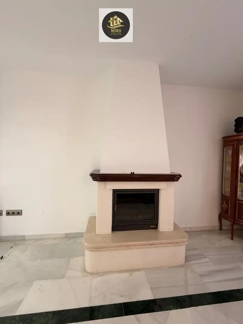 Sala d'estar de Casa o xalet en venda en Jaén amb Aire condicionat, Calefacció i Terrassa