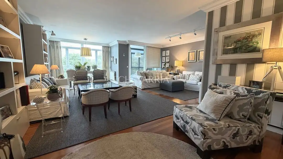 Sala de estar de Piso en venta en Leioa con Calefacción, Jardín privado y Terraza