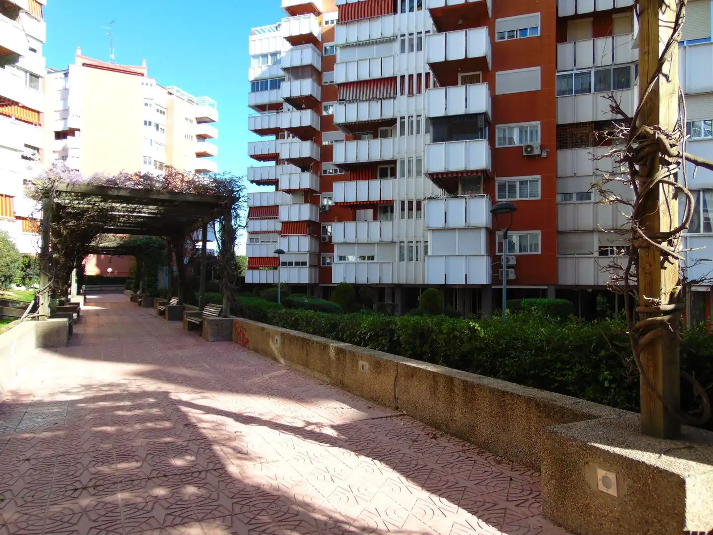Vista exterior de Piso en venta en Móstoles con Calefacción, Terraza y Amueblado