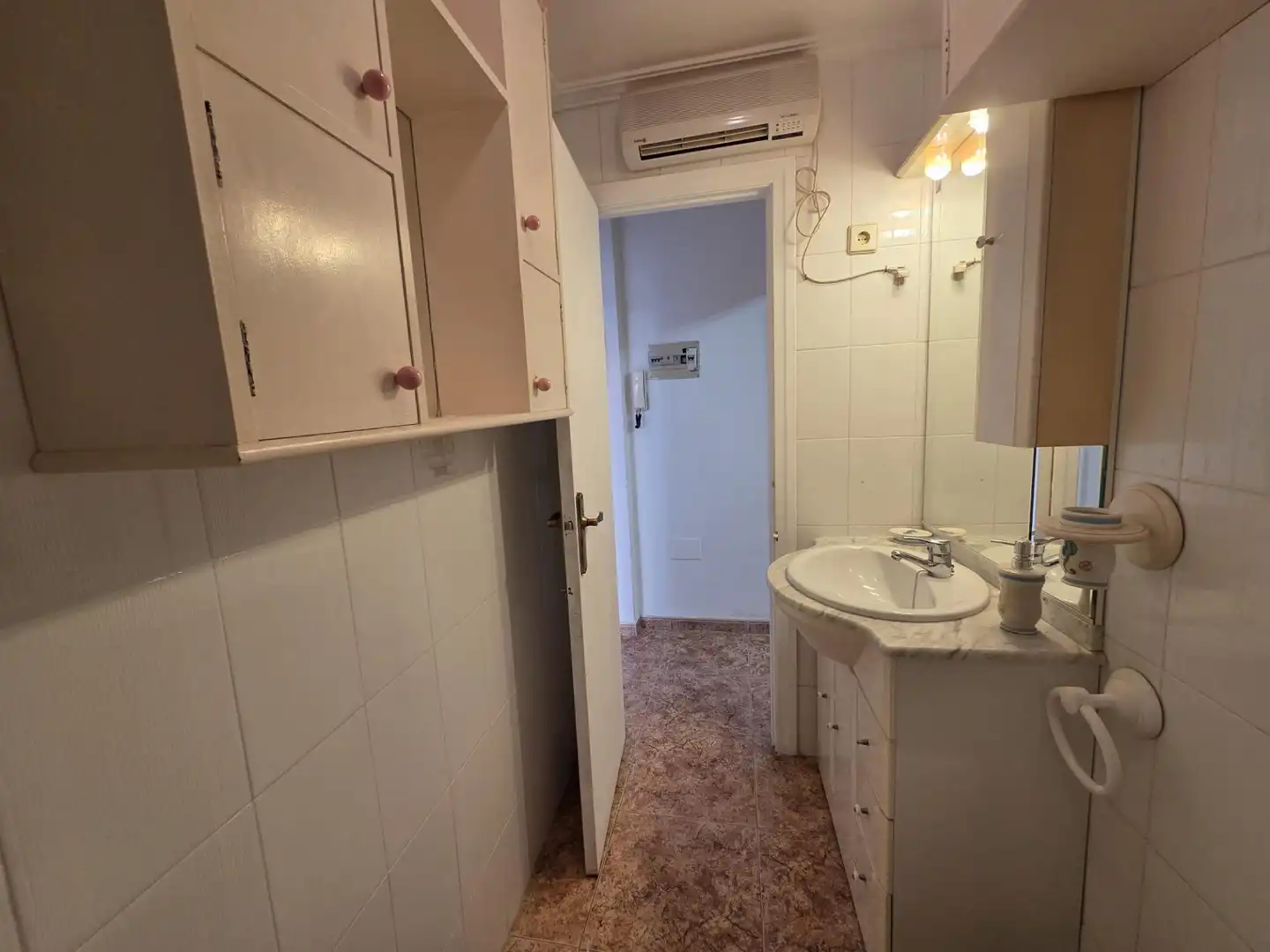 Bathroom of Apartments for rent in Los Alcázares  with Air Conditioner, Heating and Storage room
