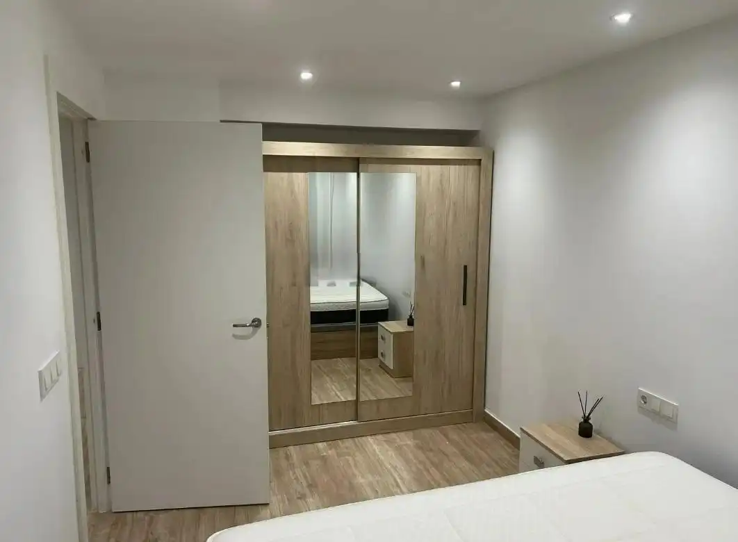 Habitación de Planta baja de alquiler en Alicante / Alacant con Aire acondicionado y Amueblado