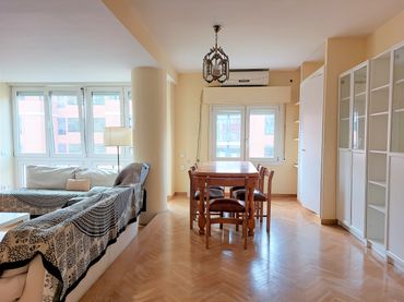 Wohnung mit Aufzug zum Verkauf in Calle de Clara del Rey
