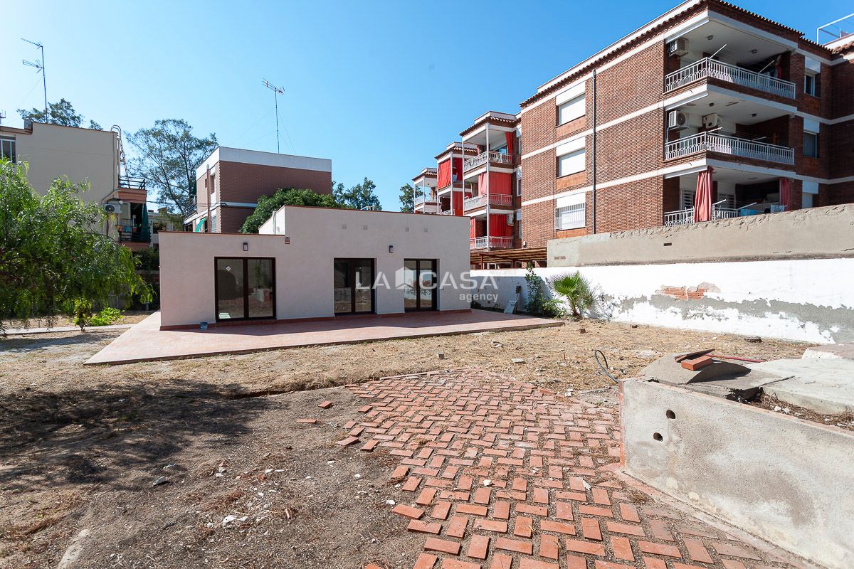 Exterior view of House or chalet for sale in Castelldefels  with Air Conditioner and Heating