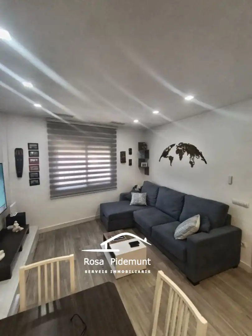 Wohnzimmer von Erdgeschoss zum Verkauf in Centre