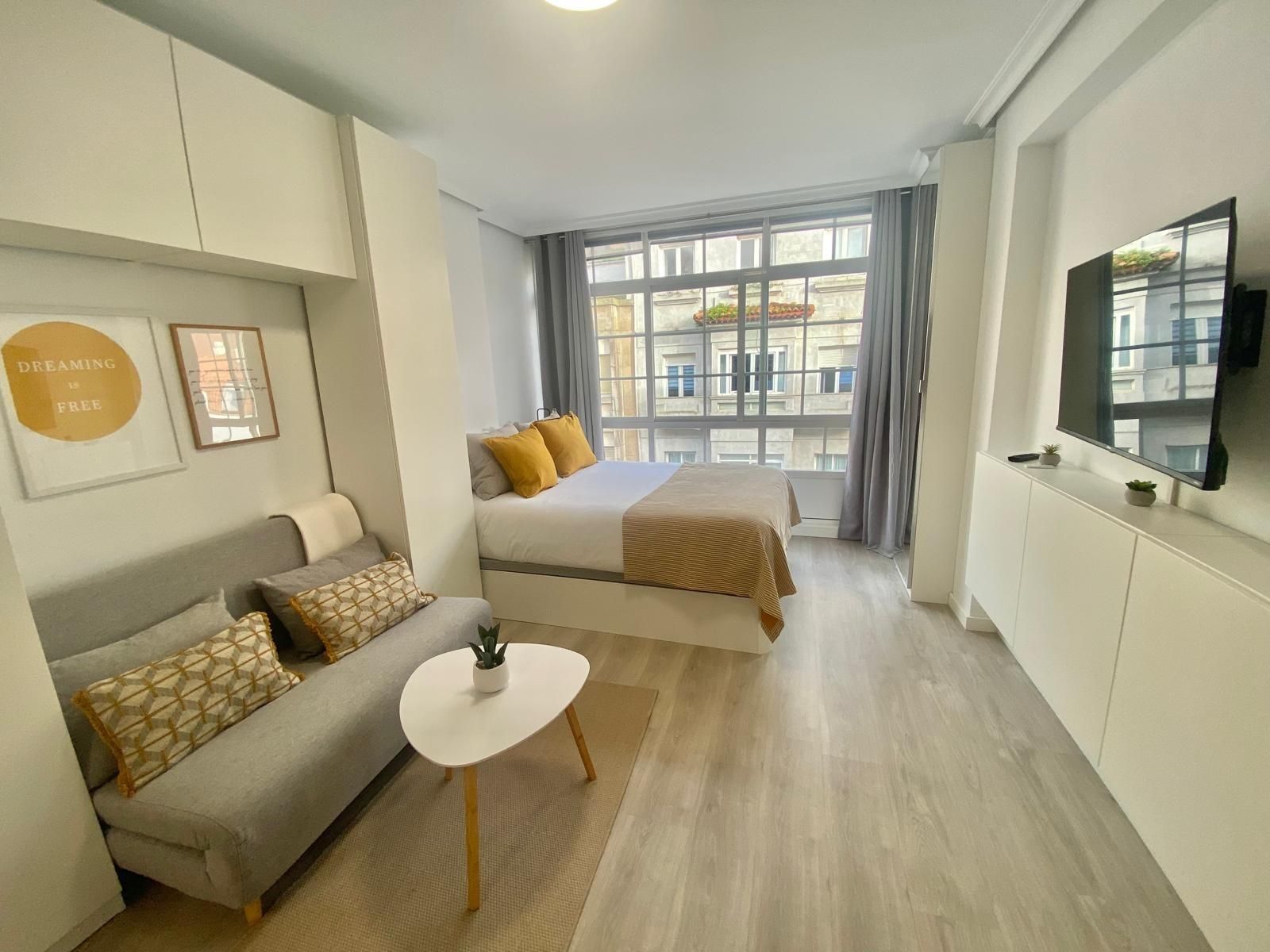 Bedroom of Study to rent in Vigo   with Heating