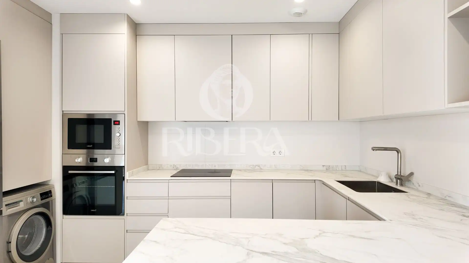 Kitchen of Flat for rent in Valencia  with Heating, Storage room and Pets allowed