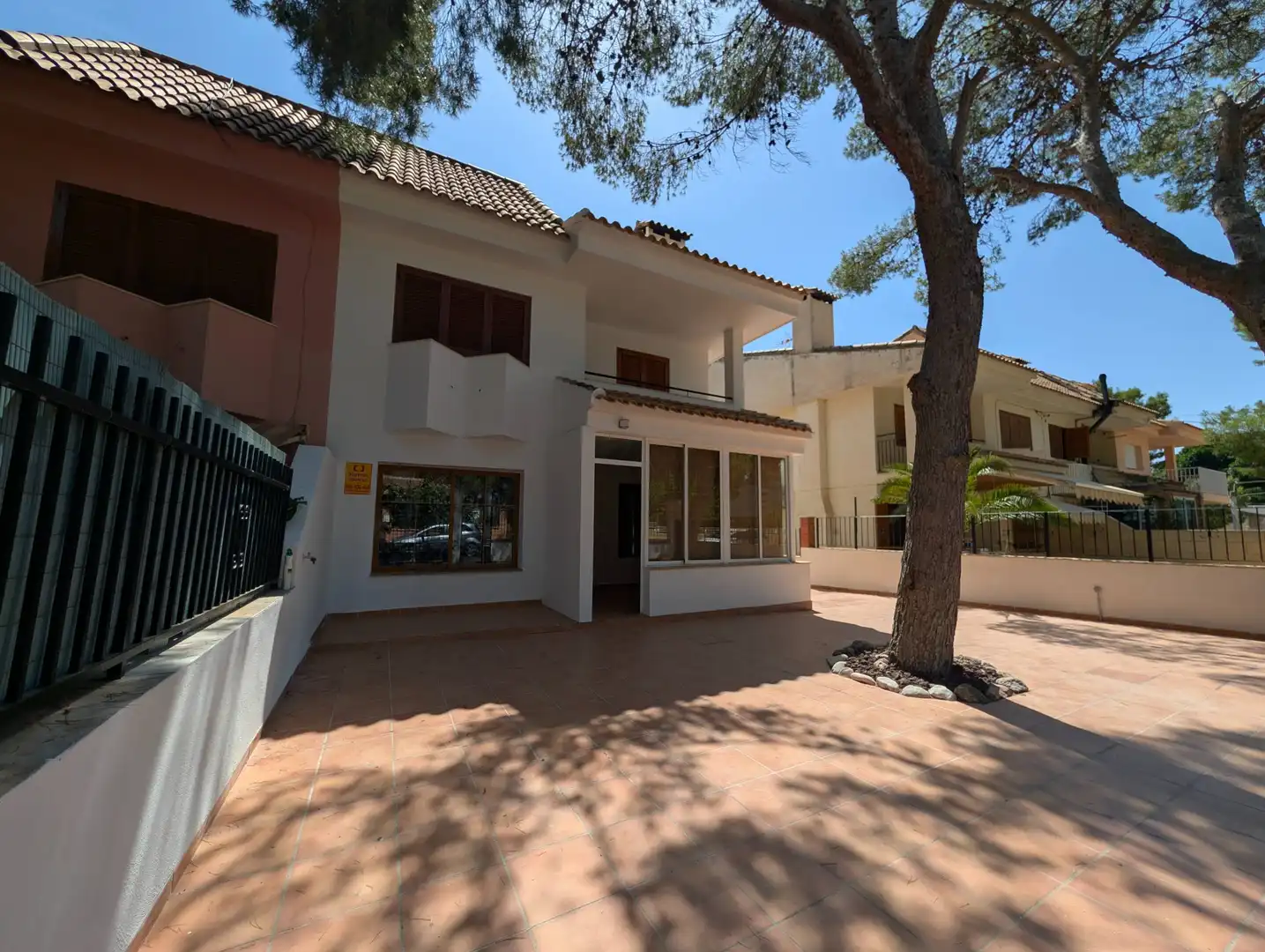 Außenansicht von Maisonette zum Verkauf in Totana mit Klimaanlage, Privatgarten und Terrasse